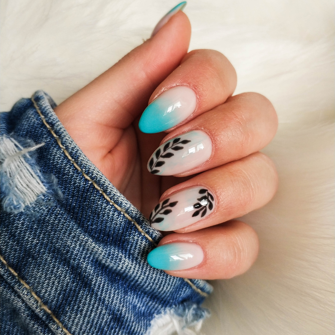 Técnicas Avançadas de Nail Art: Como Personalizar e Valorizar o Serviço de Manicure